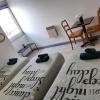 Paris en train Area Studios avec salles de bain et kitchenettes privées ou chambres avec salles de bain et cuisines communes