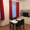 Vibrant Red Apartment I contactless Check-In