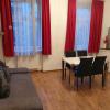 Vibrant Red Apartment I contactless Check-In