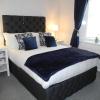 Heathcliff House B&B Exclusively for Adults Free large carpark