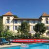 Domaine de Ménerque - petit château avec piscine