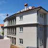 Vis a Vis Apartments