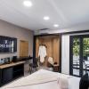 COCO SUITES
