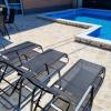 Apartment Gajo with swimming pool near Split
