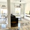 Victoria Site-Luxury Center