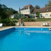 Maison de 5 chambres avec piscine partagee et terrasse amenagee a Queyssac