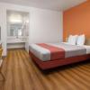 Motel 6-Buena Park, CA - Knotts Berry Farm - Disneyland