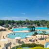 Bungalow de 3 chambres avec piscine partagee et terrasse a Vias a 1 km de la plage