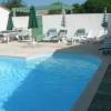 Charmante maison avec piscine partagee