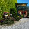 Shoemaker Irish Pub & Accommodation