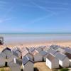 Beach apartment with stunning sea views