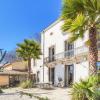 Awesome Home In Valros With Wifi