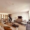 Duplex lumineux rénové avec terrasse et bains de soleil