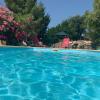 Maison d'Izzy, villa with private swimming pool and outdoor kitchen