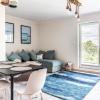 Yacht Apartments