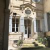 Courbet's bachelor pad