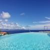Rez de villa vue mer et sa piscine privative à débordement