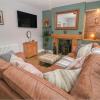 Sunshine Cottage Tideswell, Games room included.