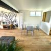 Logement entier indépendant dans une maison calme avec jardin barbecue face aux vignes pouvant accueillir cette personne très bien si tu es à 5 minutes de Saint-Émilion 5 minutes du centre-ville de Libourne et 5 minutes de l'hôpital