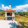 Holiday house Kristina with jacuzzi pool only for you