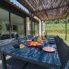 Maison du Riou, meublé de tourisme 3 etoiles vue sur colline avec piscine