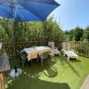 Pretty flat with roof terrace and large garden