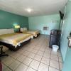 LAMPLIGHTER INN