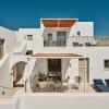 Naousa 844 01, Paros, Greece.