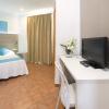Hostal Adelino