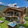 Chalet Black Squirrel