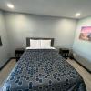 Hillsboro Inn & Suites