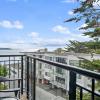 1175 Beach Drive, Victoria, BC V8S 2N2, Canada.