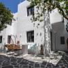 Juliano luxury apartments, port of Naxos