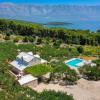 Unique villa in olive field with salted swimming pool-Villa Frida