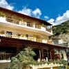 Costas Inn