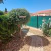 STUDIO MEUBLE 30 M2 LA LONDE LES MAURES , 900 M DES PLAGES