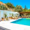 Archondia House - Holiday Apartments With Pool