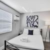 Rustic Retreats Modern 1BR For 4 Guests Minutes From Las Olas