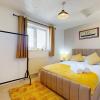 Cosy 2 double bed property in Milton