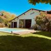 Villa typique esprit Familial au Bord du Bassin