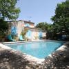 jolie location, maison avec piscine et joli jardin fleuri, à oppède dans le luberon en provence – 6 personnes
