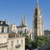 Lumineux appartement sous les toits à Pey Berland