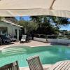 Studio independant capacite 2 personnes dans villa avec piscine