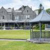 Bron Eifion, Criccieth, Gwynedd, LL52 OSA, Wales.