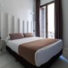 Hostal Gran Via 44