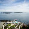 1175 Beach Drive, Victoria, BC V8S 2N2, Canada.