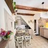 à St Rémy Petite maison au coeur du village