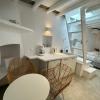 Apollonion house
