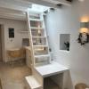 Apollonion house