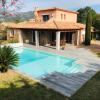 Villa avec piscine 10x5 m